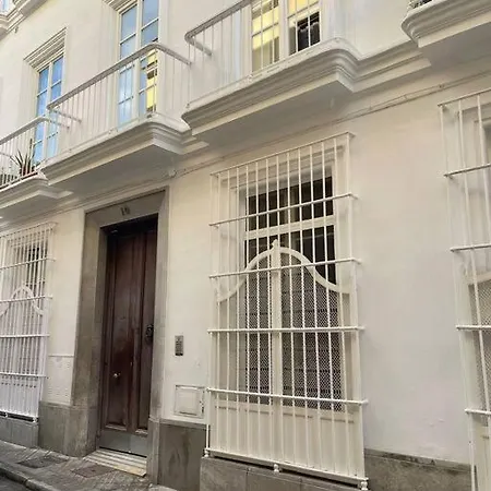1 Cozy Bedroom In Center Jerez Apartment
